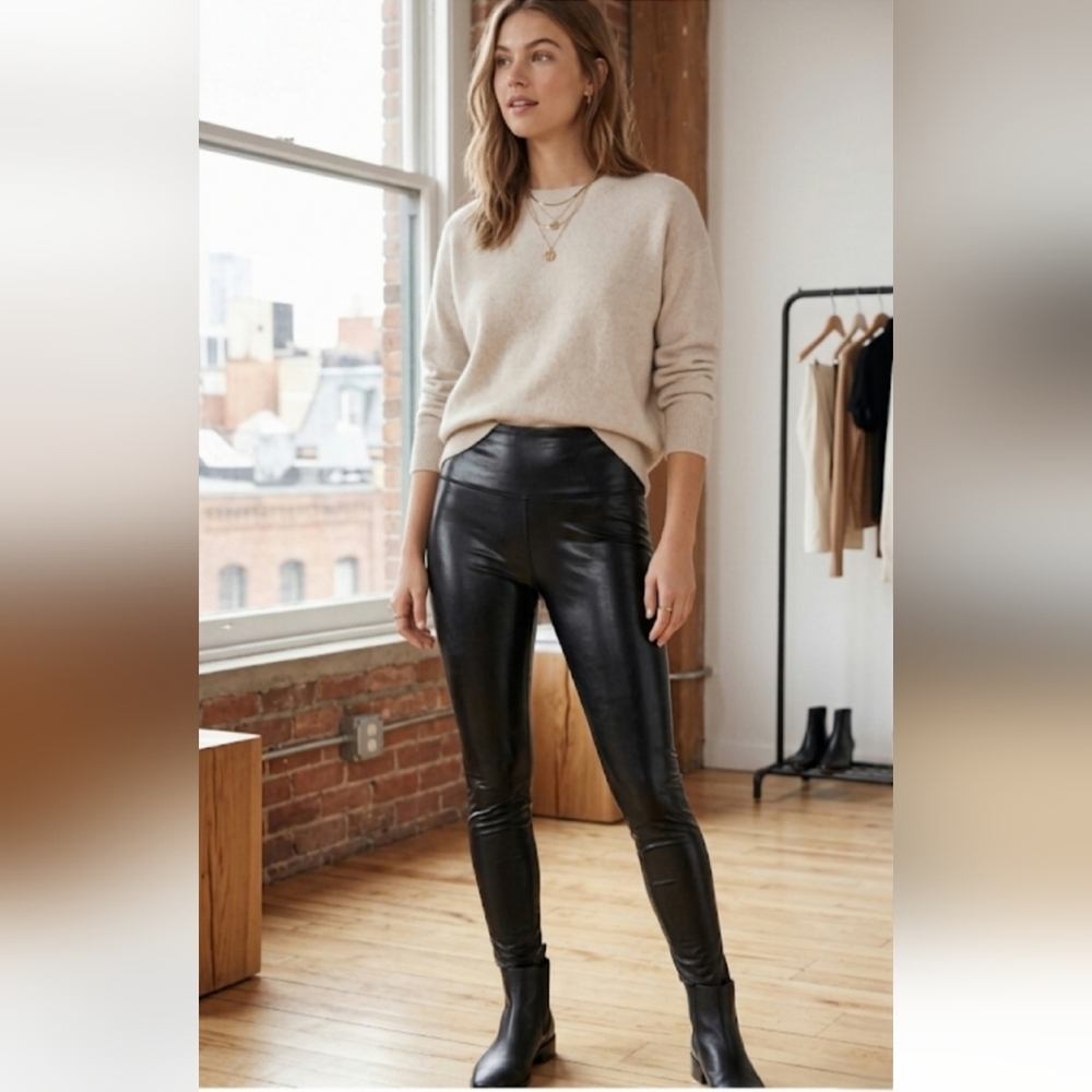 ​✨ NWOT Aritzia Wilfred Free Daria Vegan Leather Leggings - Black / size S ✨